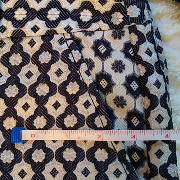 Loft Shorts - Picture 3 of 5